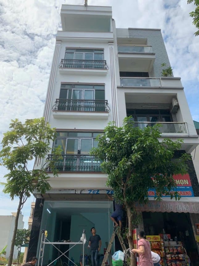 Thi-cong-son-nha-xay-moi-suanha24h.vn Thi-cong-son-nha-xay-moi-suanha24h.vn